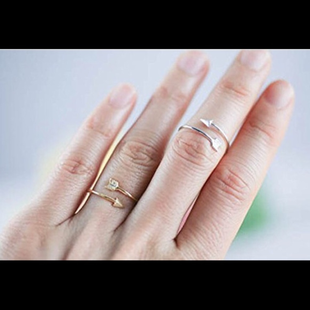 Brand new-Silver plated arrow ring